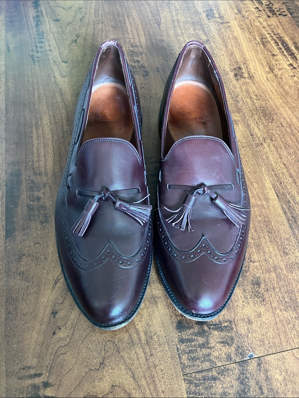 Allen Edmonds Men's Tassel Loafers in Burgundy size 12 C